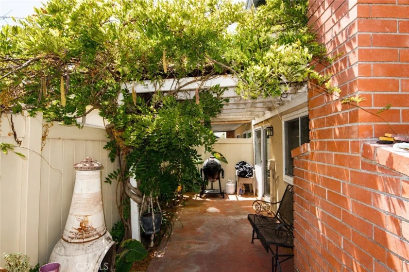5406 Villa Way photo 21
