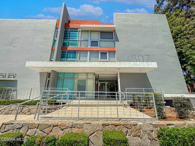 4807 Woodley Avenue #207 photo 2