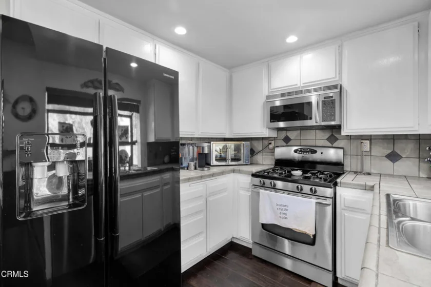 19431 Sherman Way #6 photo 6
