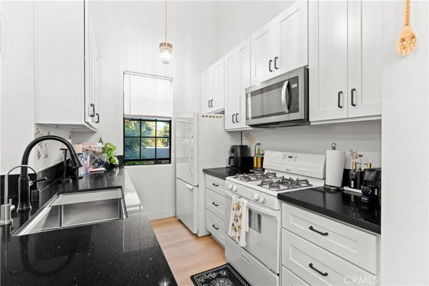 10511 S Lakeside Drive #H photo 28