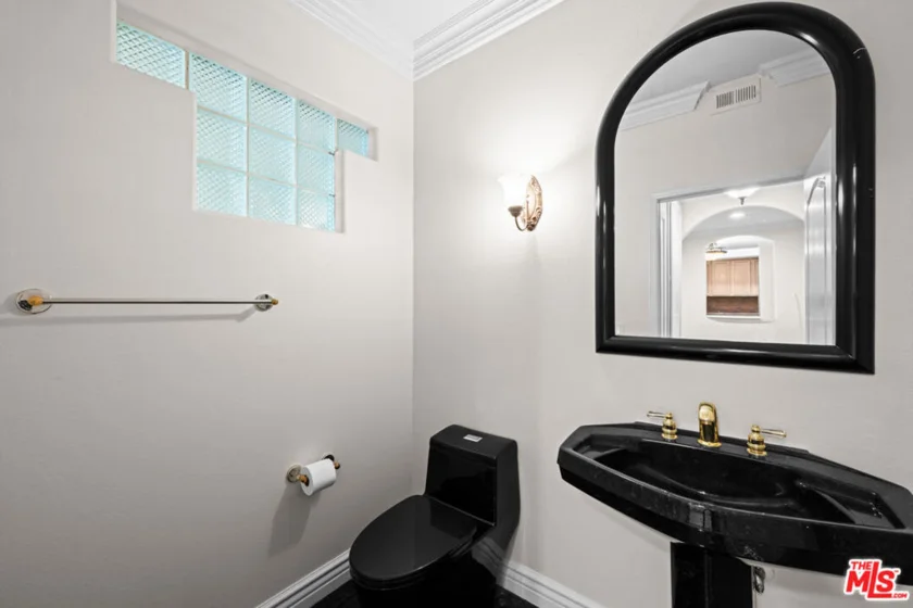 7218 Hillside Avenue #202 photo 7