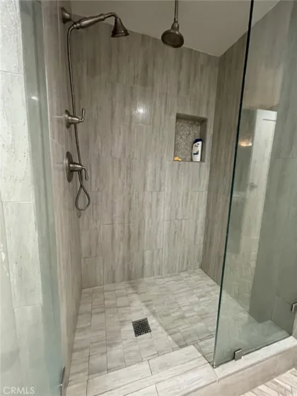101 California #1104 photo 3