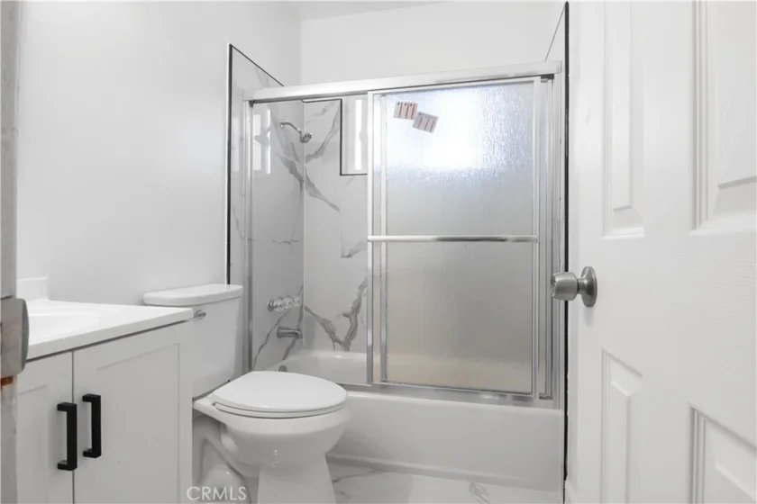 5050 Linden #94 photo 12