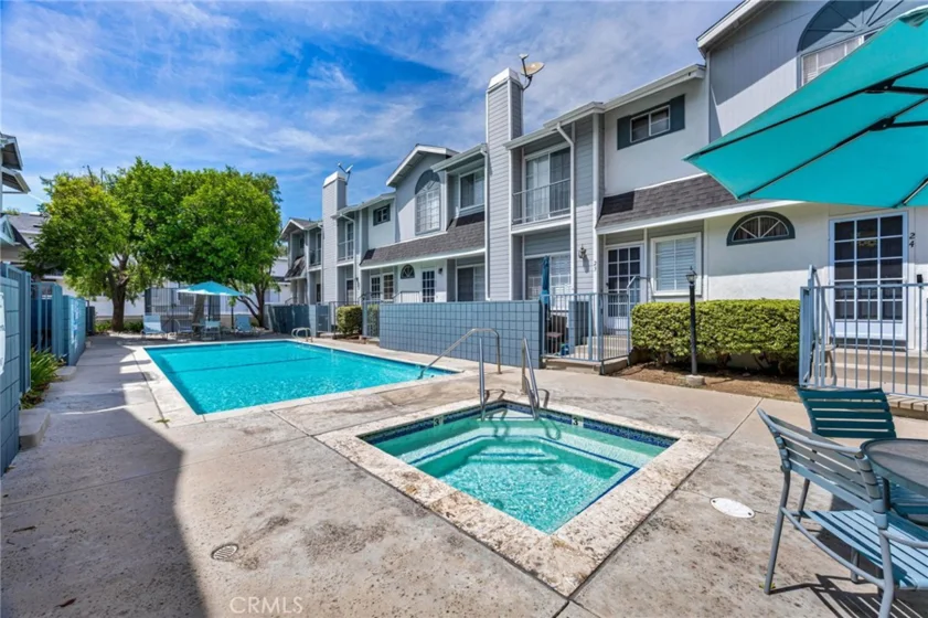 7420 Corbin Avenue #8 photo 32
