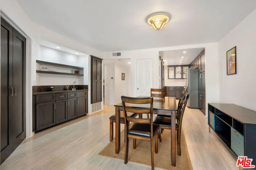 1942 Grace Avenue #217 photo 23