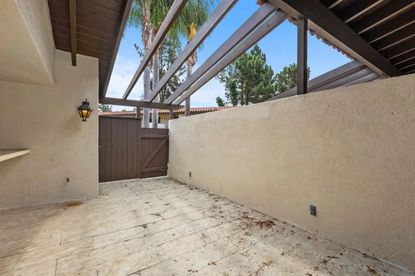 17031 Bernardo Center Drive photo 37