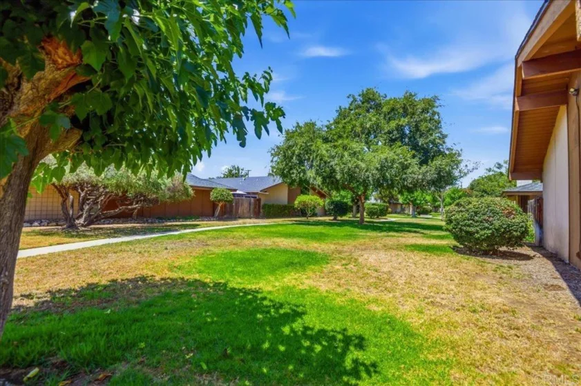 559 Oakdale Lane #C photo 30