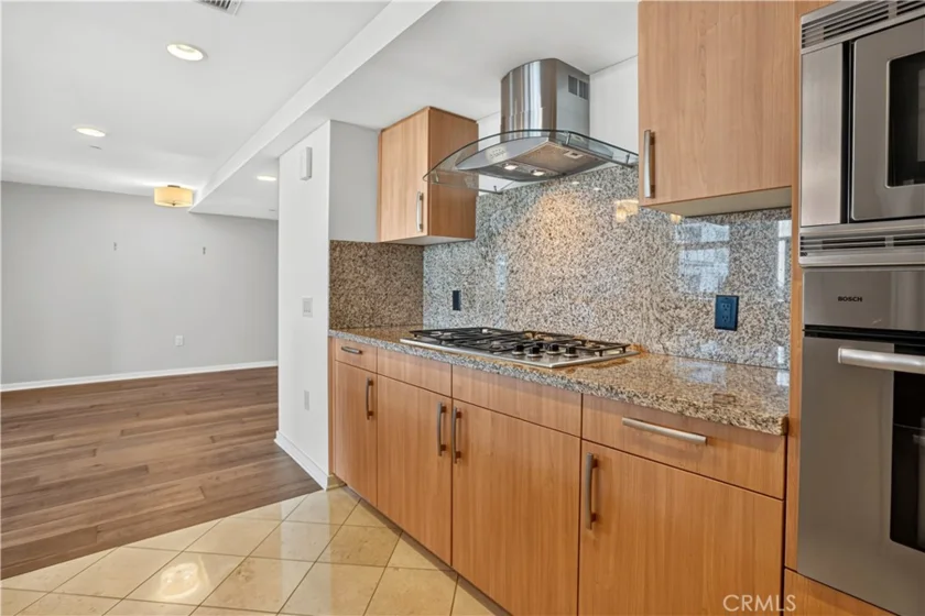 13650 Marina Pointe Drive #609 photo 18