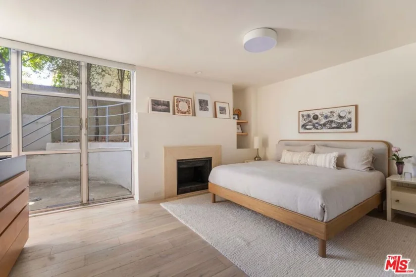 2433 28th Street #B photo 17
