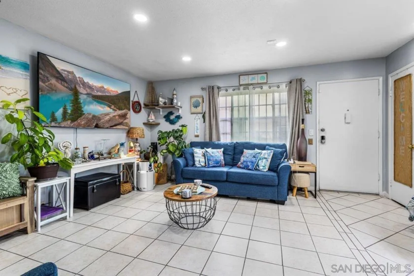 238 Regency Court #C photo 3