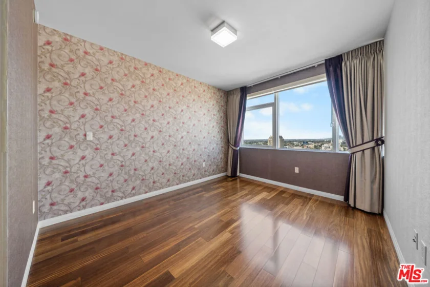 3785 Wilshire Boulevard #1709 photo 17