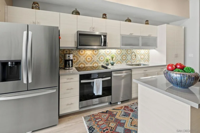 350 W Ash Street #809 photo 43