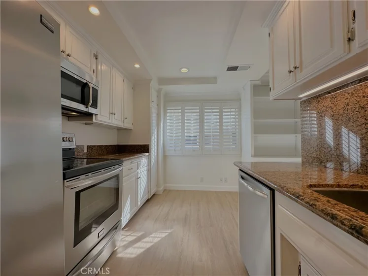938 Palo Verde Avenue photo 26