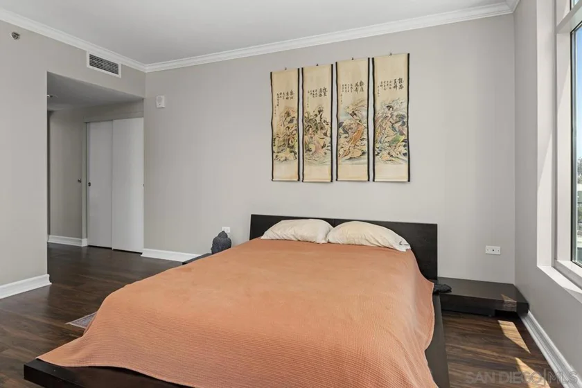 425 W Beech Street #1251 photo 8