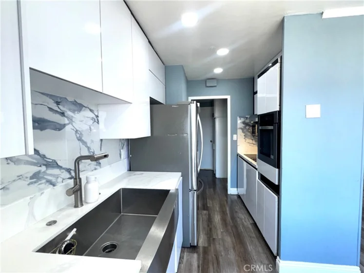 100 Atlantic #1012 photo 21