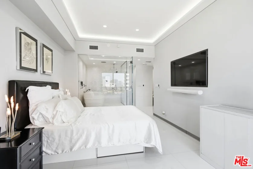 10501 Wilshire Boulevard #1007 photo 6