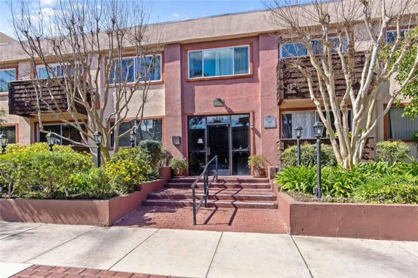 5349 Newcastle Avenue #50 photo 1