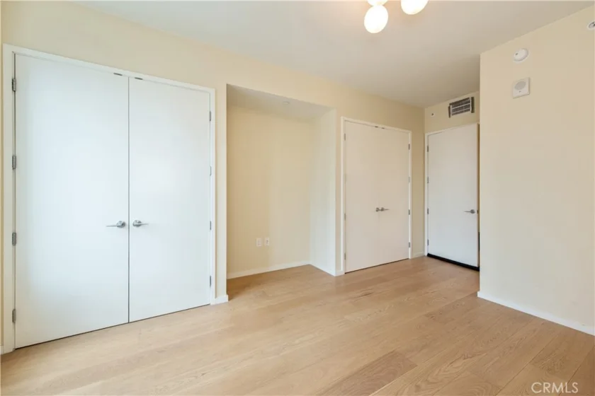 889 Francisco #1911 photo 10