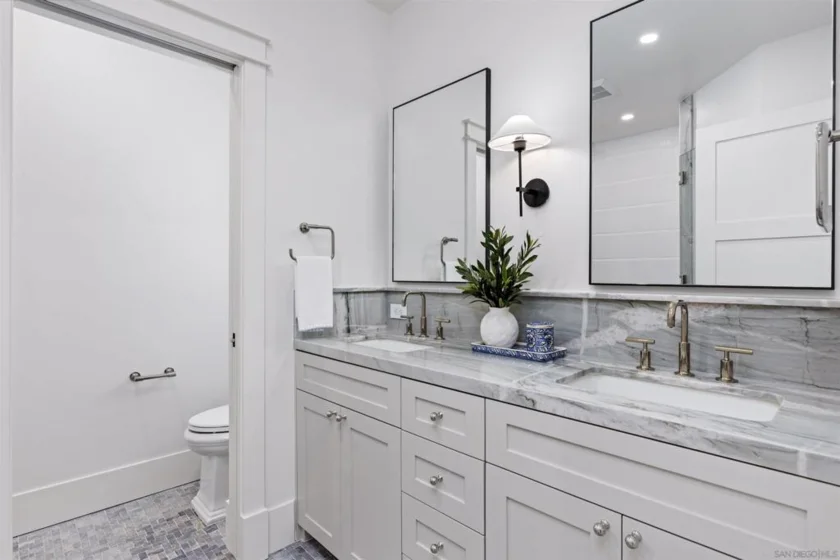 747 Orange Avenue #301 photo 17