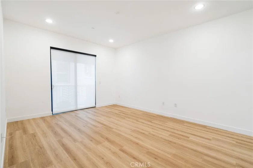 230 S Jackson #309 photo 13