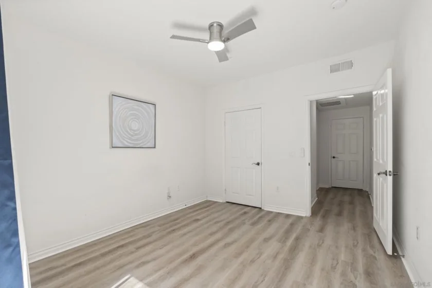 9263 Regents Road #B204 photo 13
