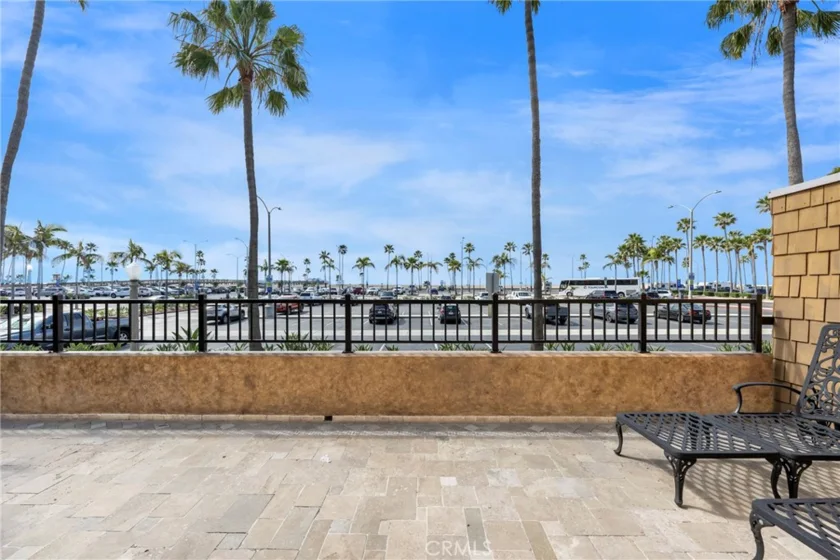 600 E Oceanfront 1d photo 23
