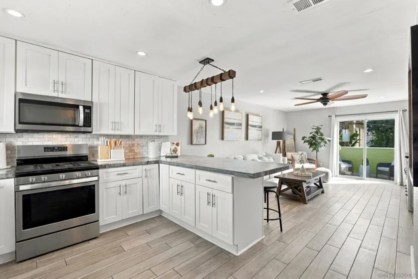 171 Palm Avenue photo 1