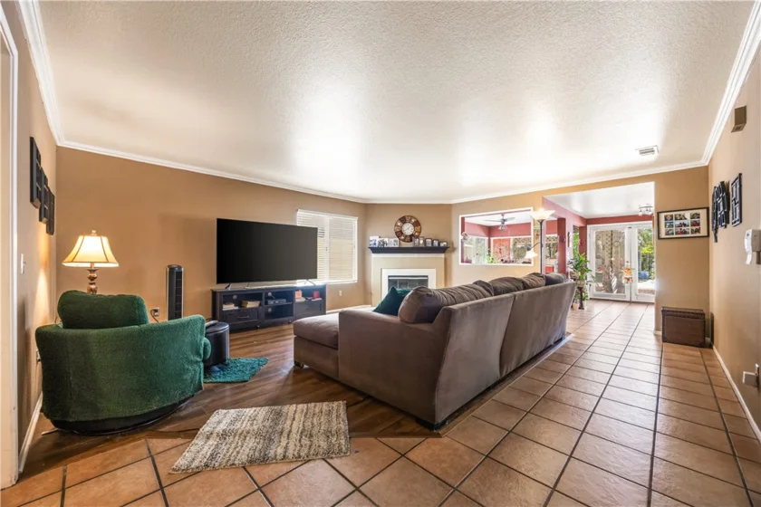 24357 Gitano Drive photo 2