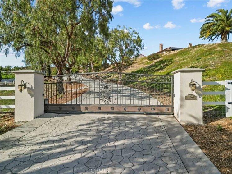 35394 Linda Rosea Road photo 3
