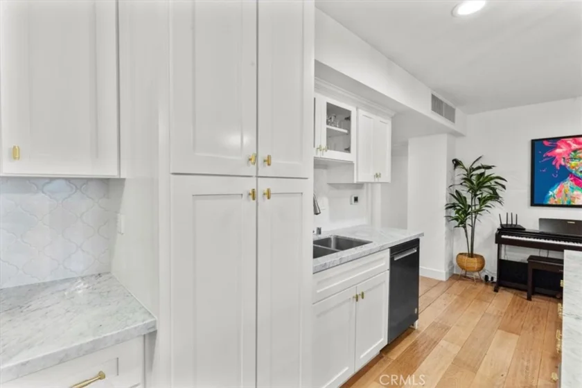 10501 Wilshire #2212 photo 13