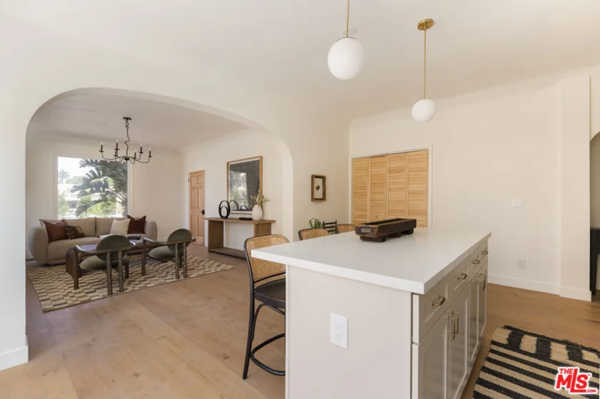 2812 Somerset Drive photo 4