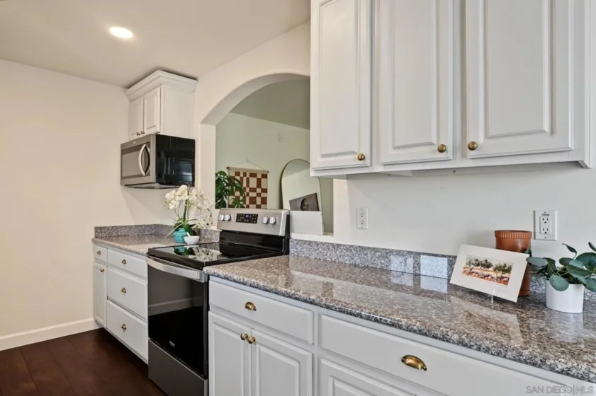 4111 Illinois #202 photo 11