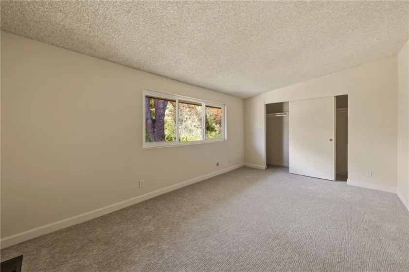 23821 Hillhurst #38 photo 7
