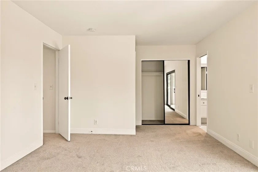 6716 Clybourn photo 21