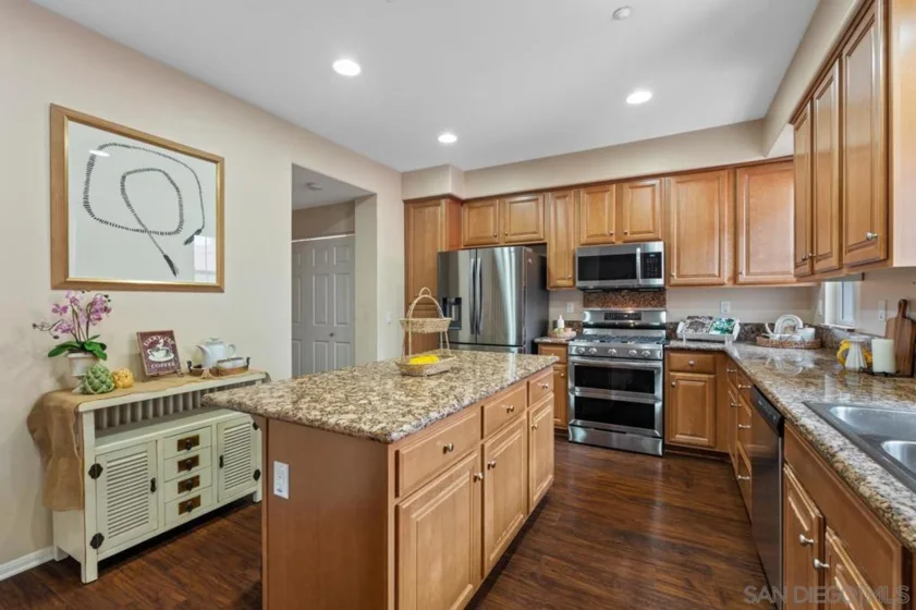 1305 Isabella Way photo 14
