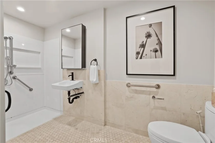 366 Villa Point photo 28