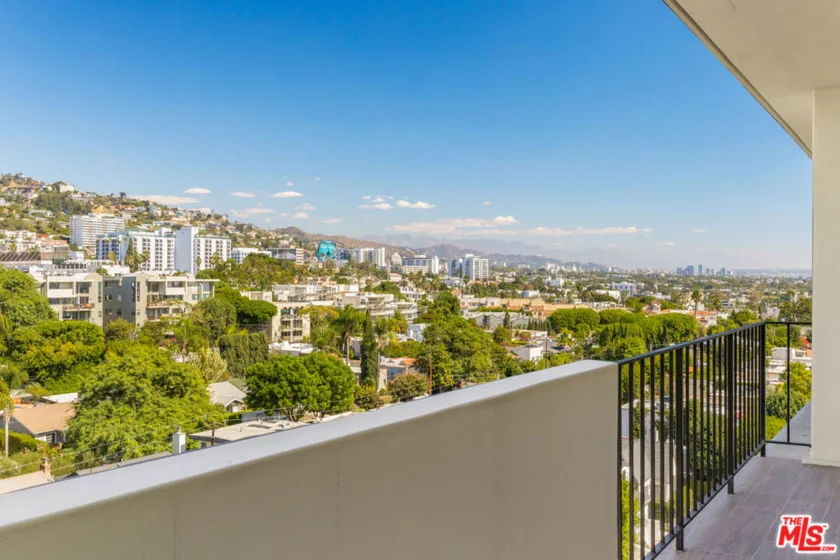 818 N Doheny Drive #803 photo 27