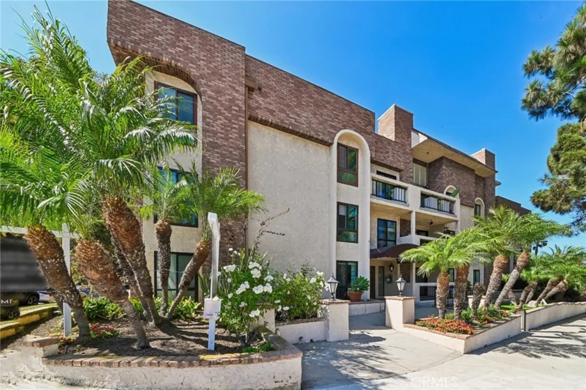12321 Ocean Park Boulevard #14 photo 16