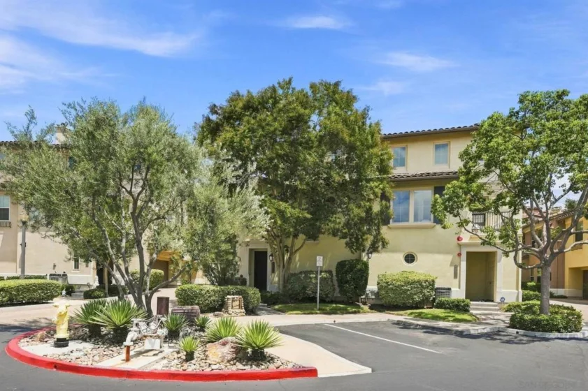 2648 Piantino Circle photo 2