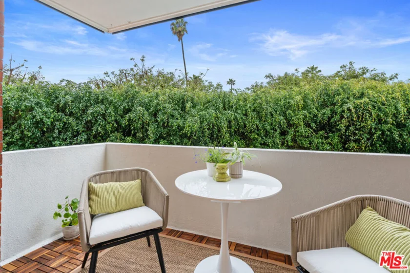 11750 W Sunset Boulevard #302 photo 1