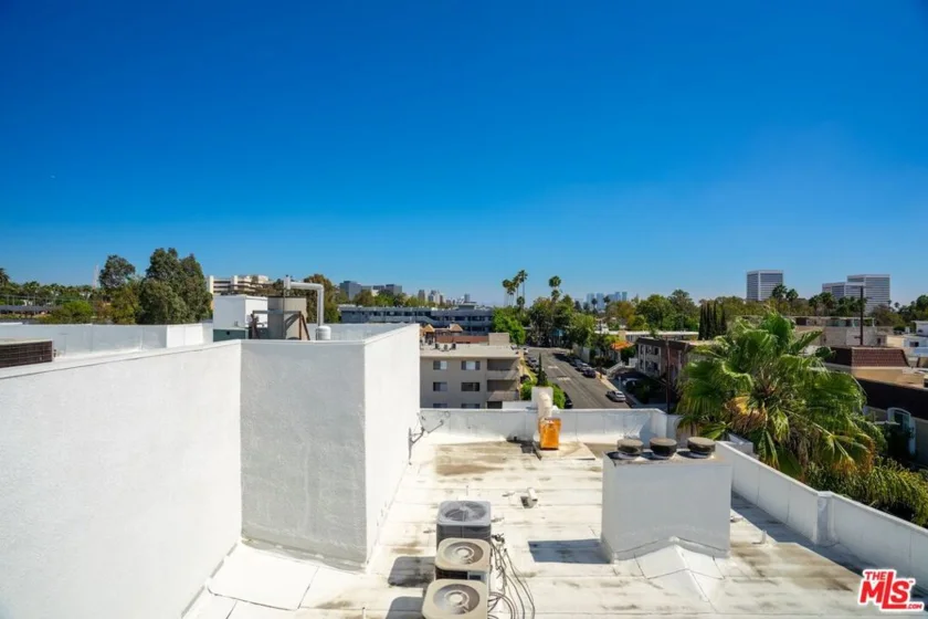 11535 Rochester Avenue #308 photo 38