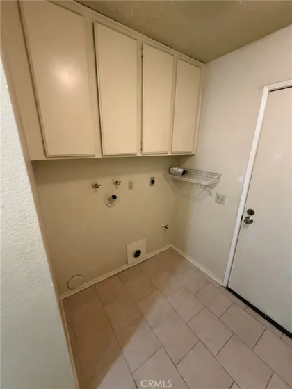 5050 Canyon Crest photo 22