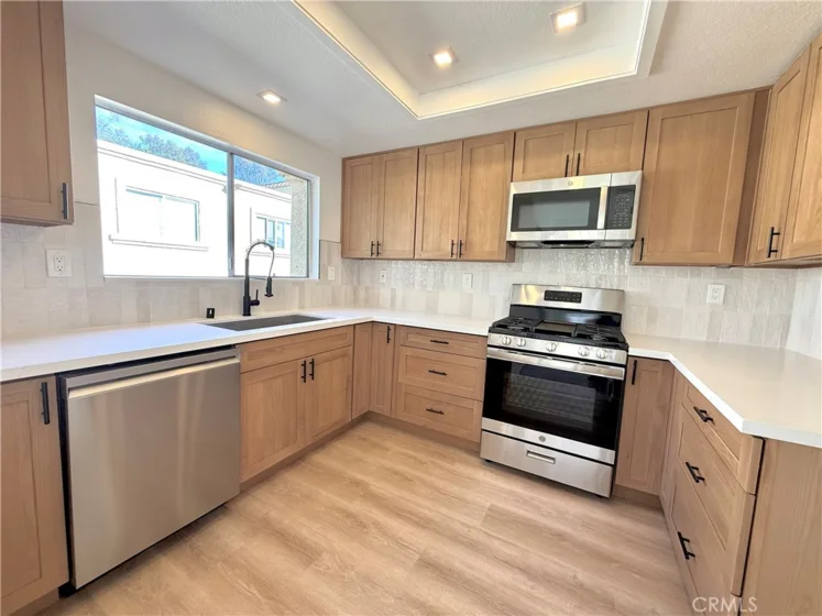 21125 Gladiolos photo 1