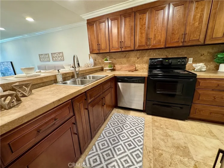 5104 S Marina Pacifica Drive photo 5