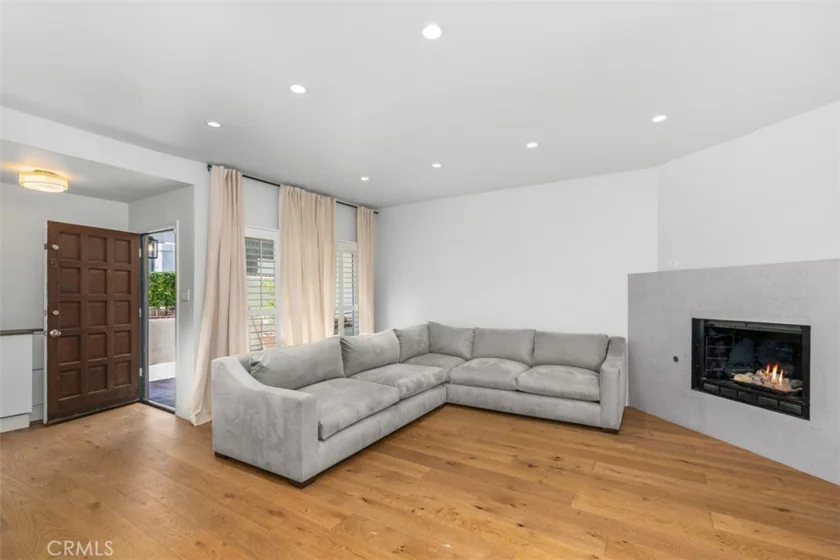 1171 Stanford photo 7