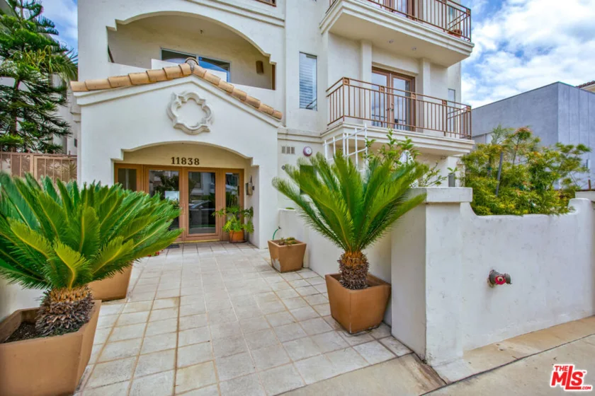 11838 Kiowa Avenue #101 photo 25