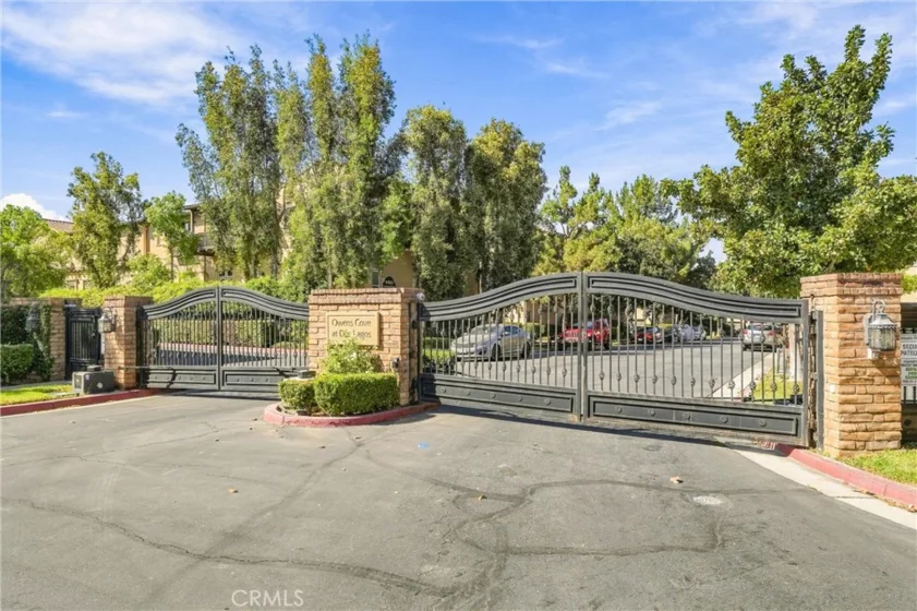 4452 Owens Street #104 photo 39