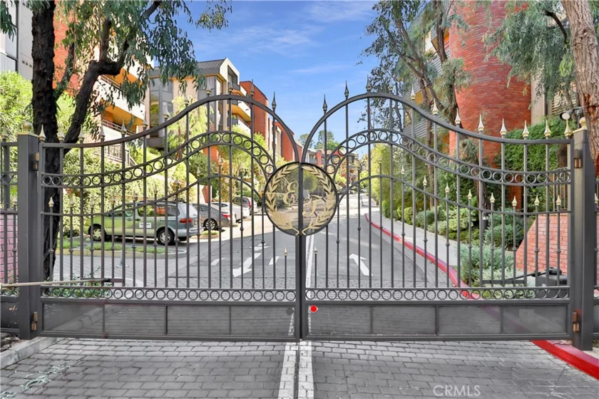 4792 Park Encino Lane #102 photo 30