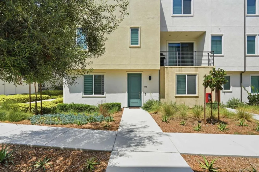 5491 Seacliff Place #108 photo 45