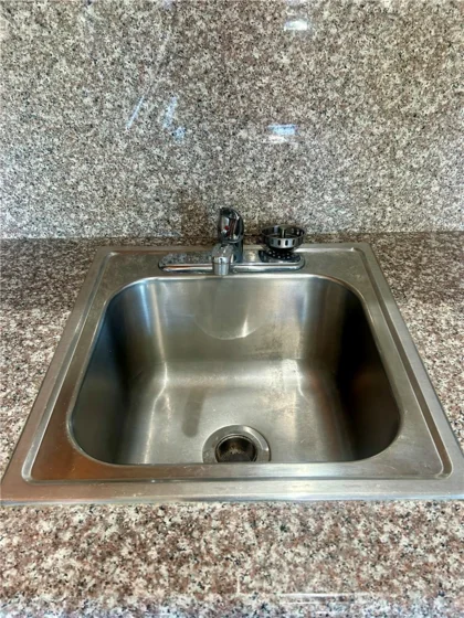 2121 James M Wood Boulevard #121 photo 3